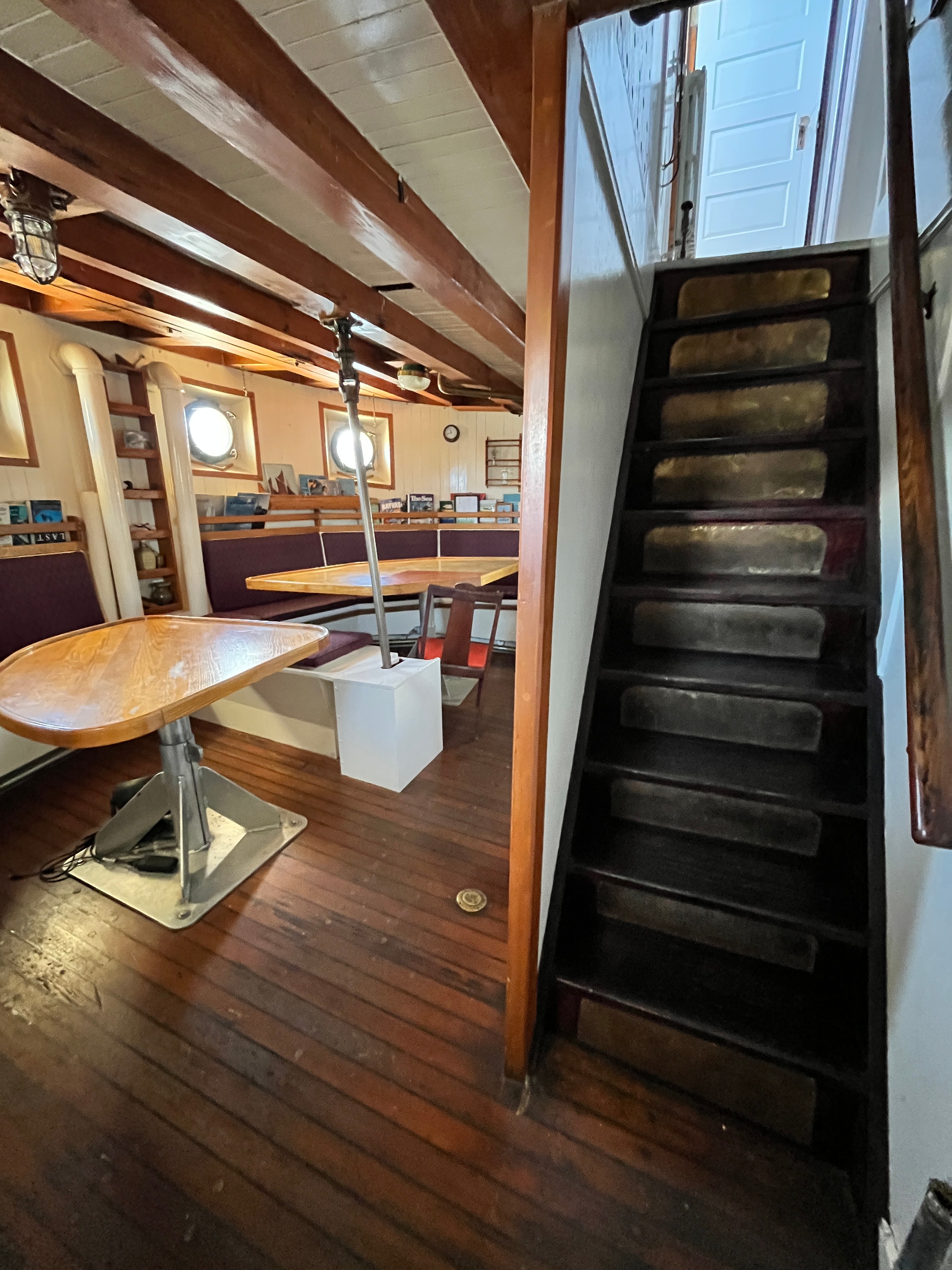 Ku'ulakai forward cabin with bunks
